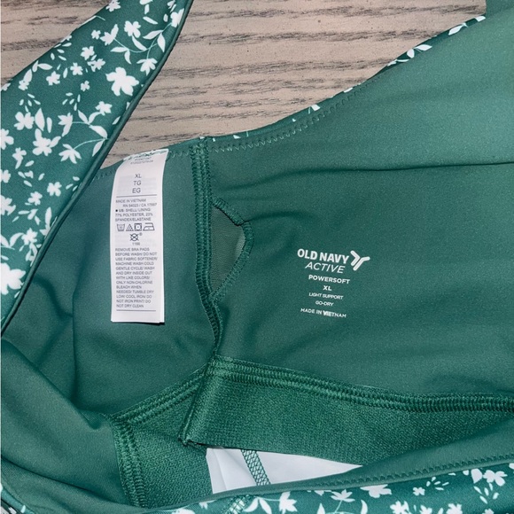 Old Navy, PowerSoft XL Workout Top - Picture 4 of 4